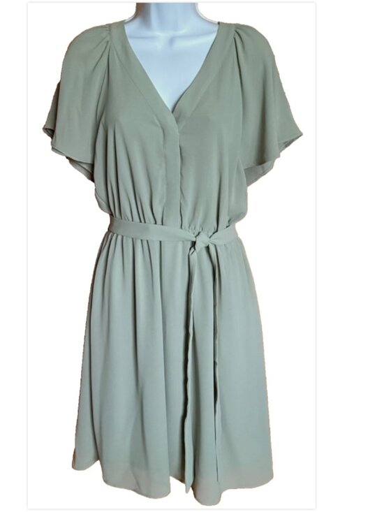 H&M Dresses & Skirts - H&M Summer Short Cocktail Dress Midi Flutter Sleeve Light Flowy Tie Waist V-neck